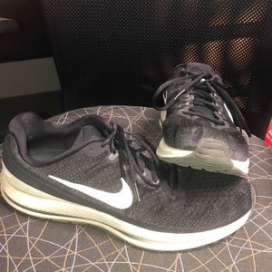 Nike Zoom Vomero Shoes